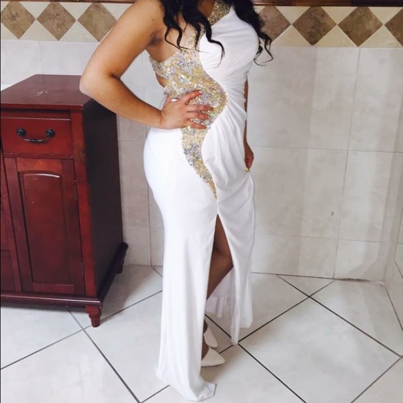 Prom dress (long dress) - Picture 1 of 2