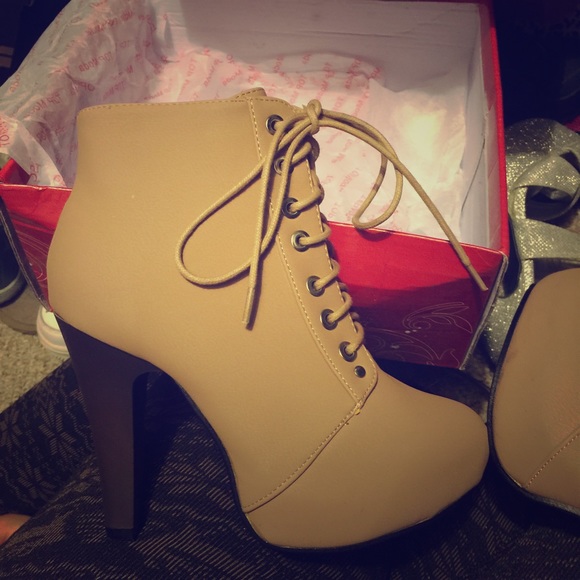 Heels/booties