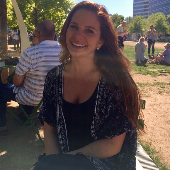 Meet your Posher, Jackie - Picture 2 of 2