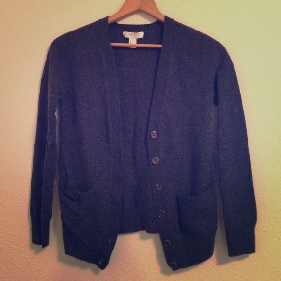 100% wool grey cardigan with gold buttons Small