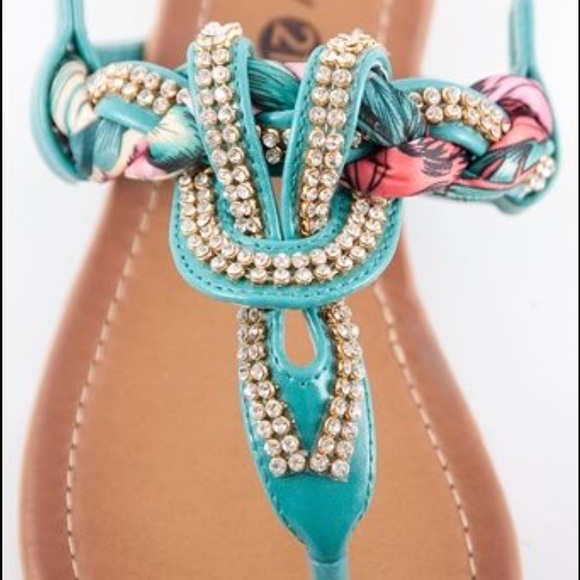 🌟 WHITE Bohemian Sparkly sandals! 🌟size 8.5