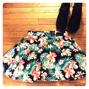 Victoria's Secret Pink Hawaiian skater skirt💕