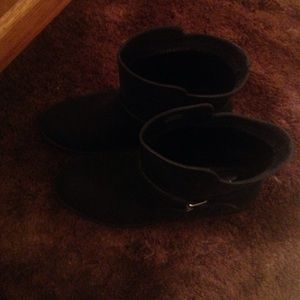Black boots size 8