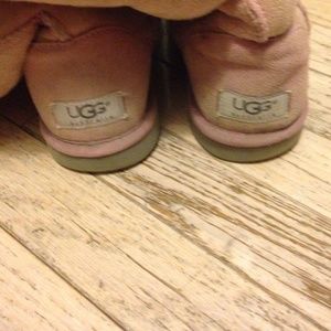 Tall classic pink uggs