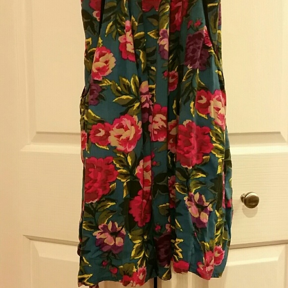 Sweet, floral dress with pockets - Picture 4 of 4