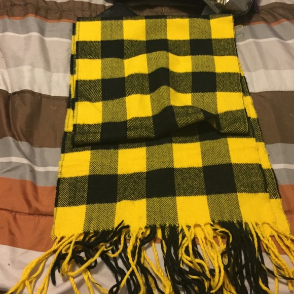 Black and yellow scarf