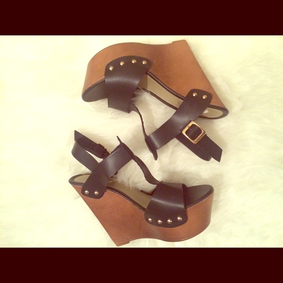 Shoes - Like new wedges