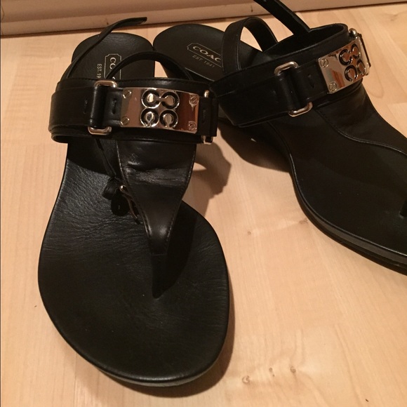 ❌❌SOLD❌❌AUTHENTIC Coach Danielle Black Sandal