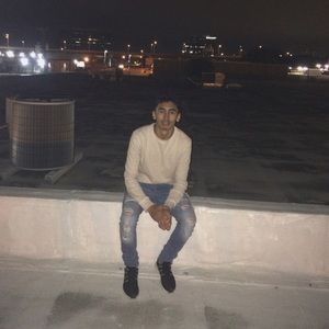 Meet your Posher, Juan