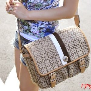 Coach Voyager Messenger bag