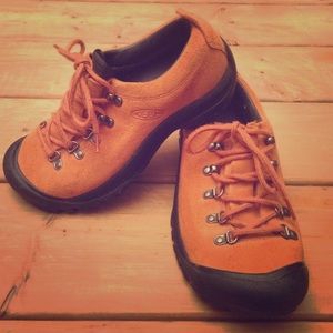 Keen shoes size 7.5