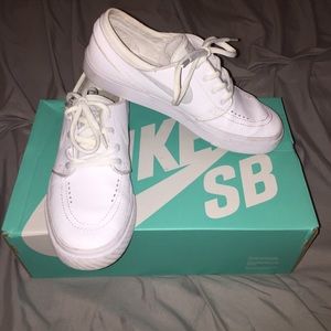 White leather Janoski