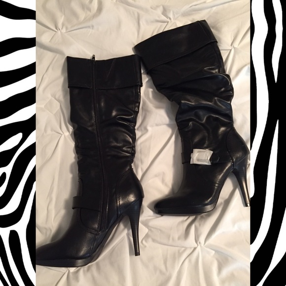 🔴Black heeled boots🔴