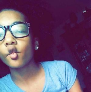 Meet your Posher, Jazmine