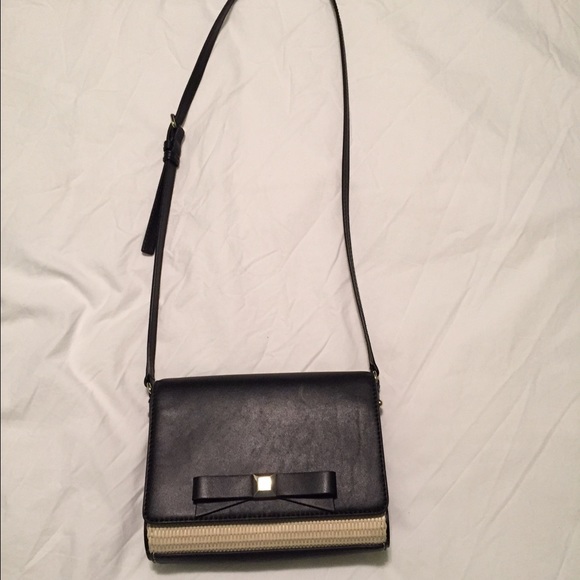 kate spade Handbags - Kate spade leather and straw bag