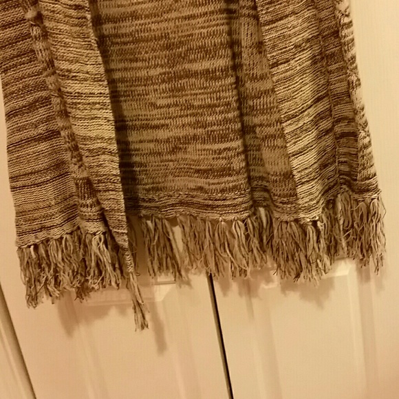 White and brown cardigan with tassles - Picture 3 of 4