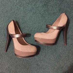 Jessica Simpson heels