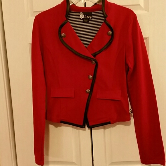 Red and black button-up jacket - Picture 3 of 4