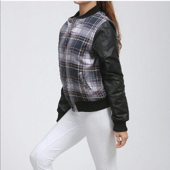 Closing boutique MAKE ME AN OFFER plaid jacket - Picture 2 of 5