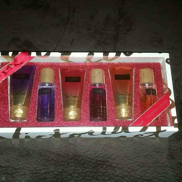 New Victoria Secret fragrances and lotions set - Picture 2 of 2