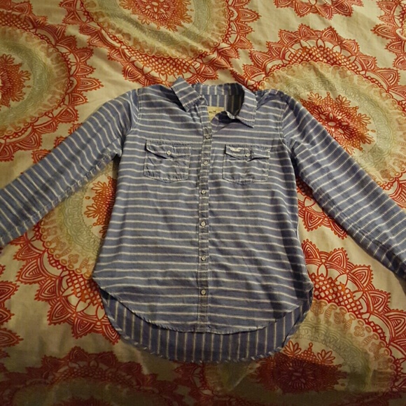 NWOT Hollister stripped shirt
