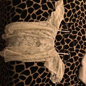 Wet Seal: White Lace top (M)