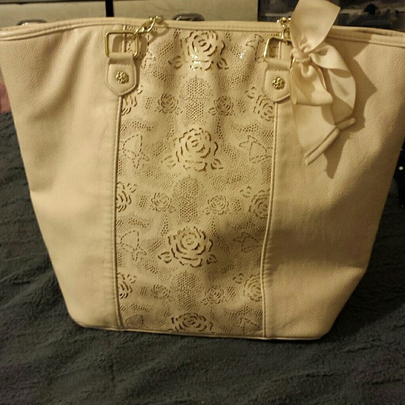 Betsey johnson ivory tote