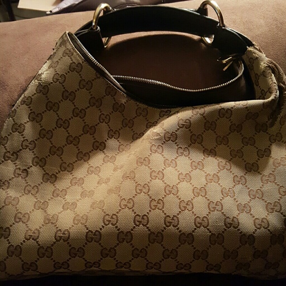 Preloved Gucci authentic *****RESERVED ** INQUIRE