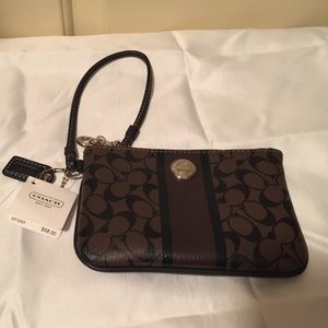 BrandNEW Coach wristlet