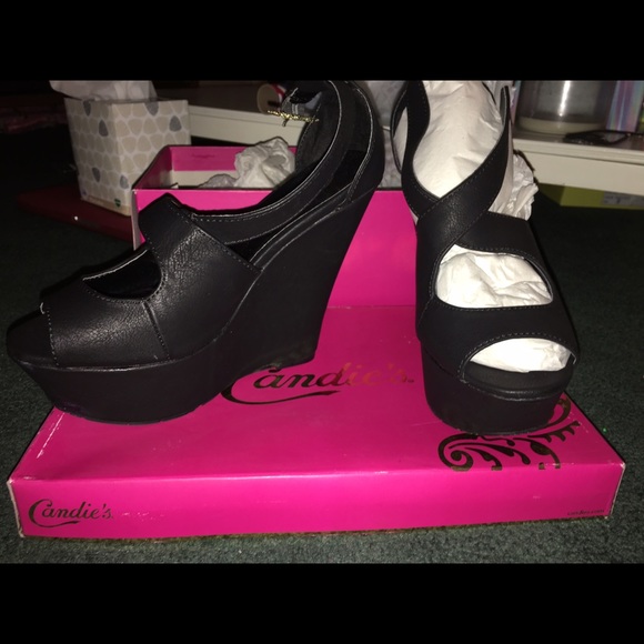 Brand new candies black wedges