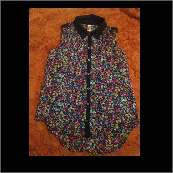 Sheer No boundaries button up blouse.