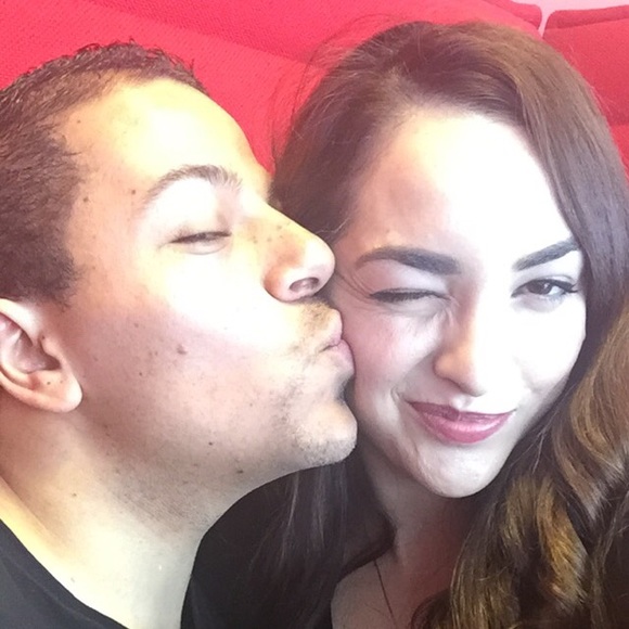 Meet your Posher, Nia - Picture 5 of 5