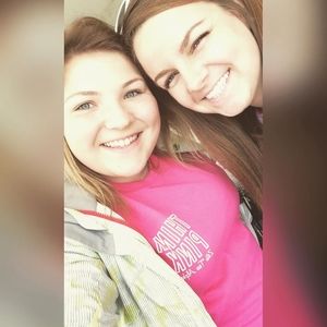 Meet your Posher, Kayla