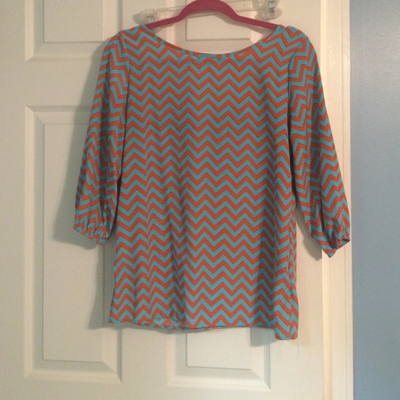 Chevron top with bow on the back