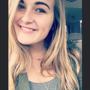 Meet your Posher, Elaina