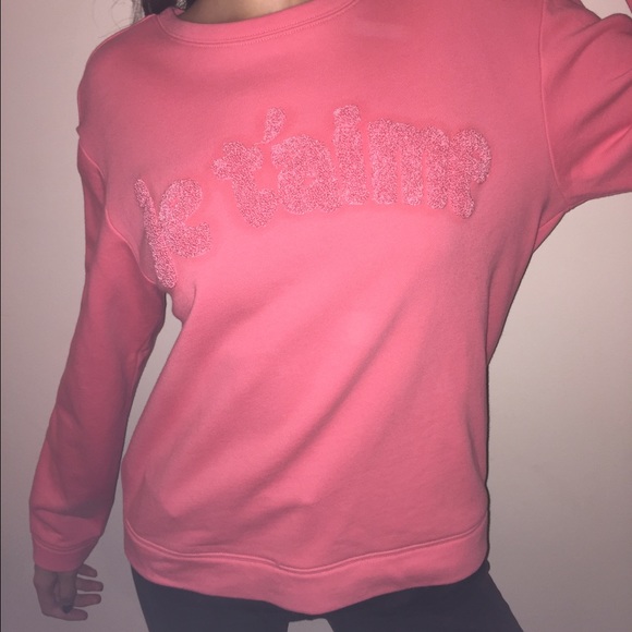 Coral "Je t'aime" crewneck sweater