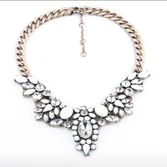 White Flower Statement Necklace - Picture 3 of 3