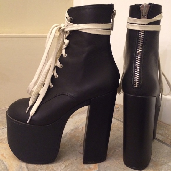 UNIF Salem Boots 7 😈