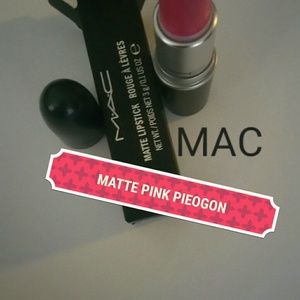 MAC MATTE PINK PIEOGON LIPSTICK