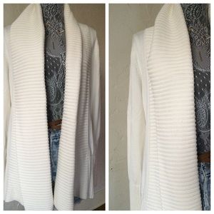 ❕ SALE ❕Cream sweater