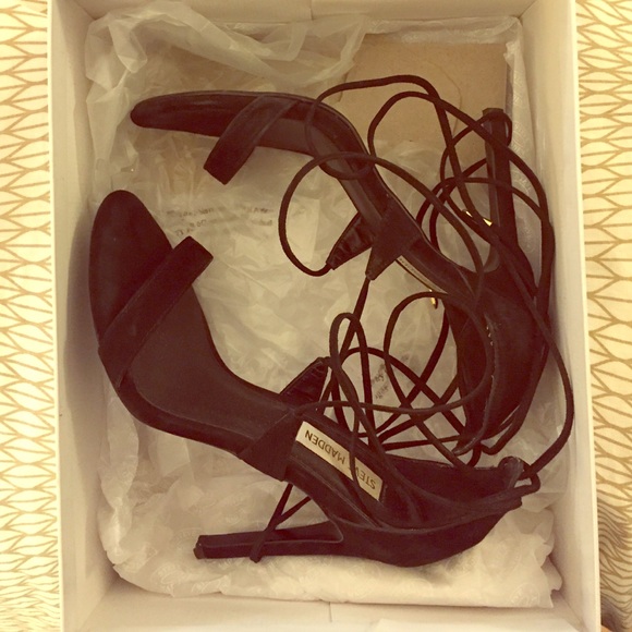 Steve Madden- Lace up heels