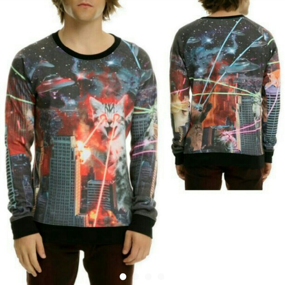 Giant Kitty cat lasers sweater