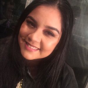 Meet your Posher, Adriana