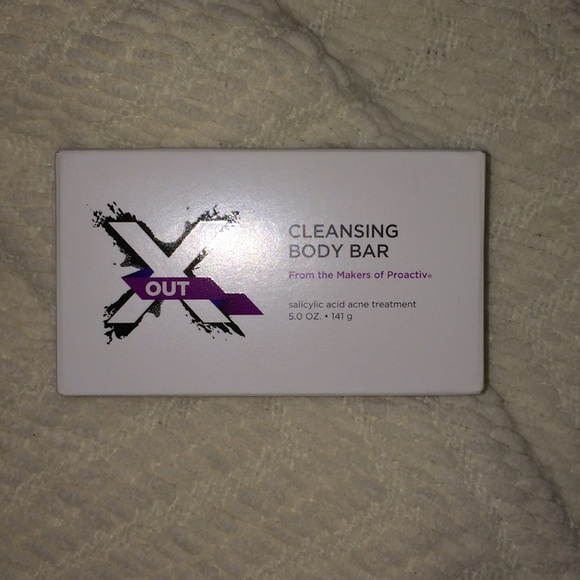 Cleansing body bar