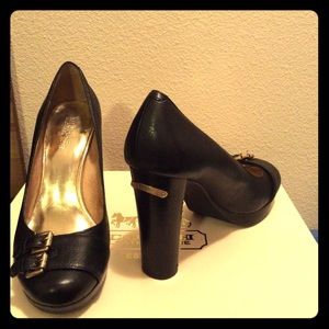 Michael Kors black leather pumps