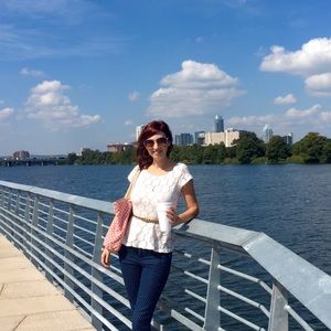Meet your Posher, Lauren