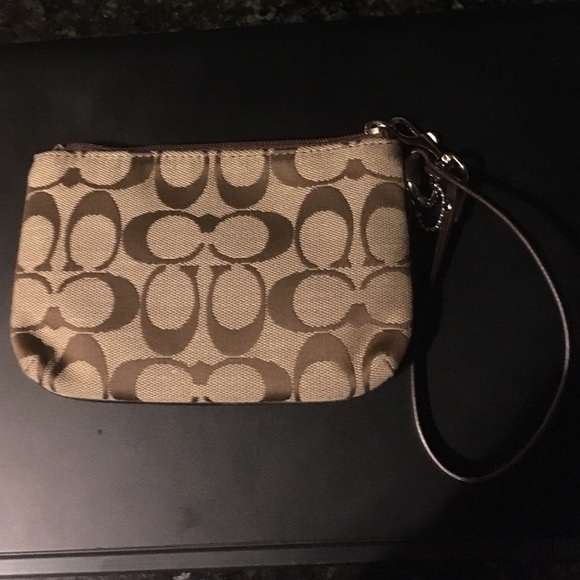 Coach wristlet - Picture 2 of 3