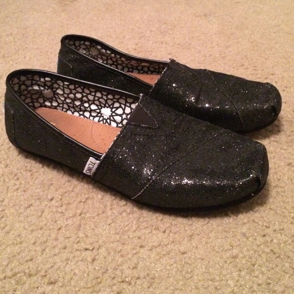 TOMS- black glitter