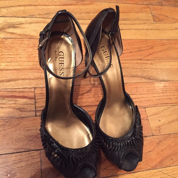 Black open toes shoes 3.5" heels size 6.5