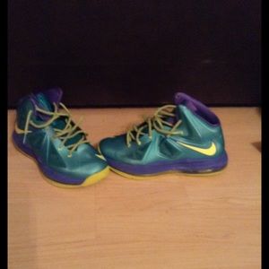 Nike lebrons